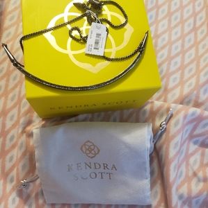 Kendra Scott necklace